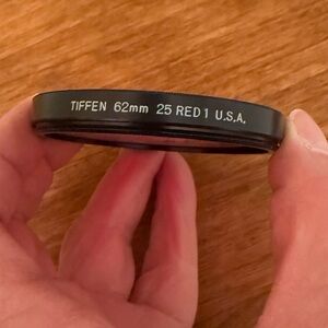 Tiffen 62mm Red 1 (25)
Camera Lens Filter USA With Case
